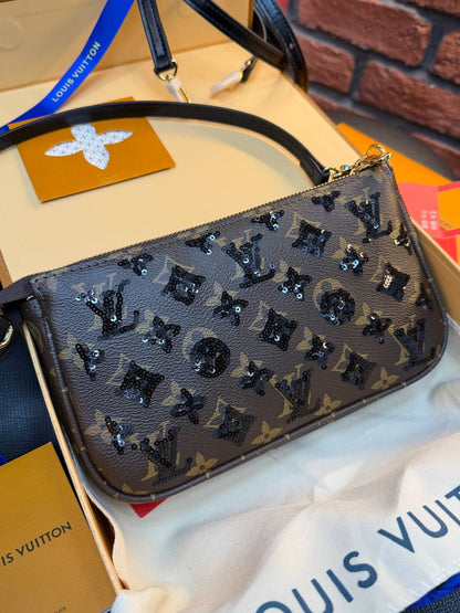 Pochette Accessoires - (Video)